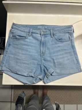 Old Navy Light Wash Denim Roll-Cuff Women's Shorts